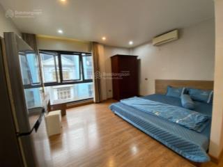 Cho thuê ccmn đường phạm văn đồng, nhà mặt phố, có hầm để xe riêng full thang máy, máy giặt sấy