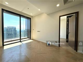 Bán 2 phòng ngủ 69m2 lumiere riverside, lầu cao, view city, giá 8 tỷ bao hết