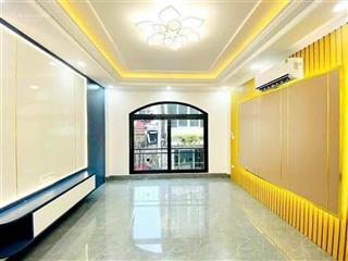 Chính chủ bán nhà đào tấn, 42m2 thang máy, 5 tầng, 6pn, 60m ra mặt phố ngõ thông. giảm chào 8,05 tỷ