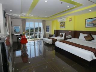 Bán khách sạn mặt tiền dã tượng, giao trần phú, view biển, 200m ra bãi tắm, 12 tầng, 33 phòng, 39tỷ