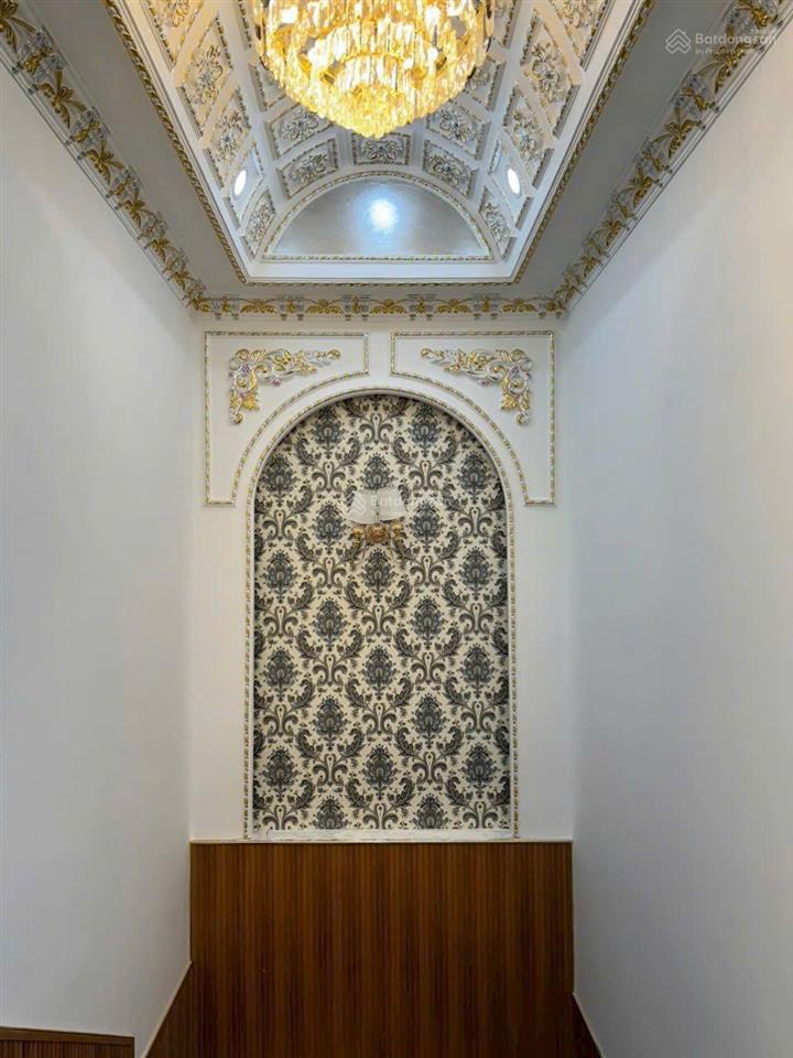 Nhà phố tân cổ điển mặt tiền hẻm xe hơi 8m 28 đào tông nguyên nhà bè  5m x 19m gara xe giá 8,66 tỷ