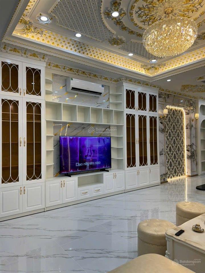 Nhà phố tân cổ điển mặt tiền hẻm xe hơi 8m 28 đào tông nguyên nhà bè  5m x 19m gara xe giá 8,66 tỷ