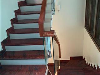 Chính chủ cho thuê nhà riêng giá 13 triệu vnd tại đường văn cao, hà nội, oto đỗ cửa.  0982 987 ***