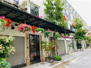 Bán căn shophouse la casta 5 tầng, đang cho thuê, dt 98m2.  xem nhà 0988 020 ***