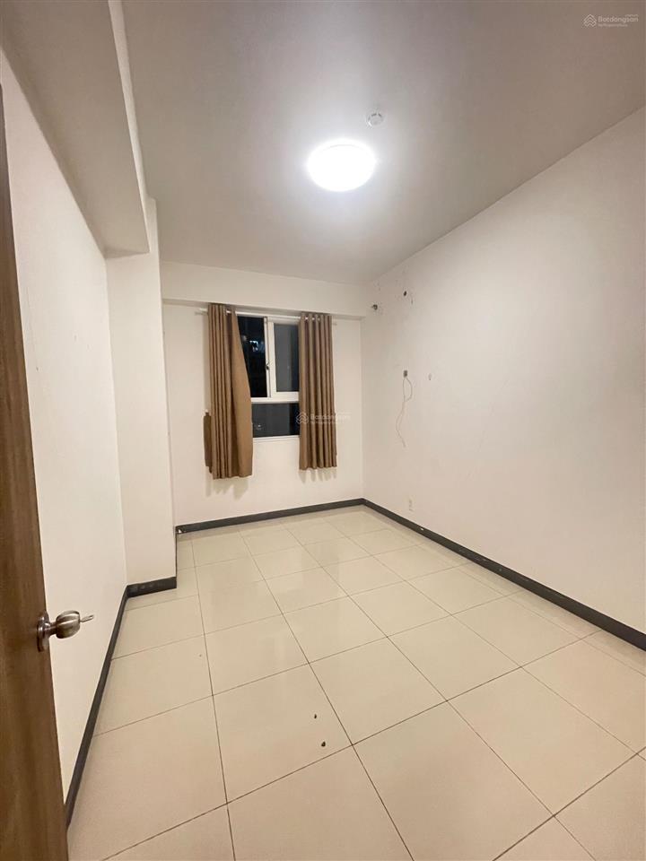 Cc đã có sổ hồng riêng  bán căn hộ 3pn 2wc có ban công, nhà mới sạch sẽ