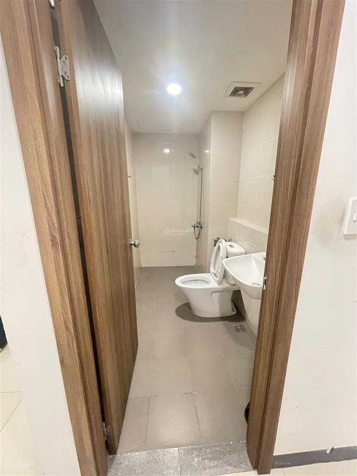 Cc đã có sổ hồng riêng  bán căn hộ 3pn 2wc có ban công, nhà mới sạch sẽ