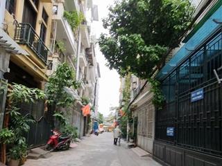 Bán nhà gần Thành Phố Giao Lưu – Phạm Văn Đồng, Phân lô. Ô tô đỗ cửa vào nhà, 60m mt 4.9m