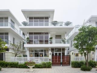 Hạ giá bán gấp trước tết căn villa cao cấp vị trí cực vip ngay mặt tiền khu euro villa