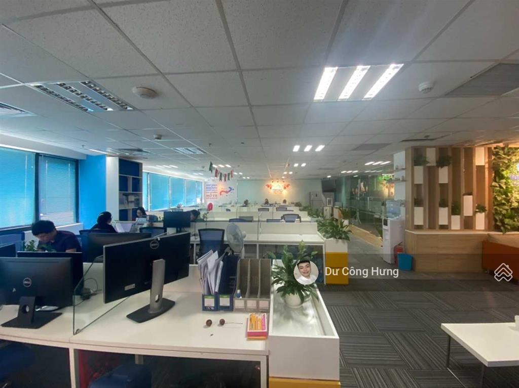 Cđt tòa nhà dolphin plaza cho thuê văn phòng diện tích linh động 500m2 có cắt 100m2 giá 200k/m2