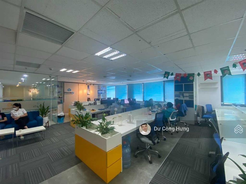 Cđt tòa nhà dolphin plaza cho thuê văn phòng diện tích linh động 500m2 có cắt 100m2 giá 200k/m2