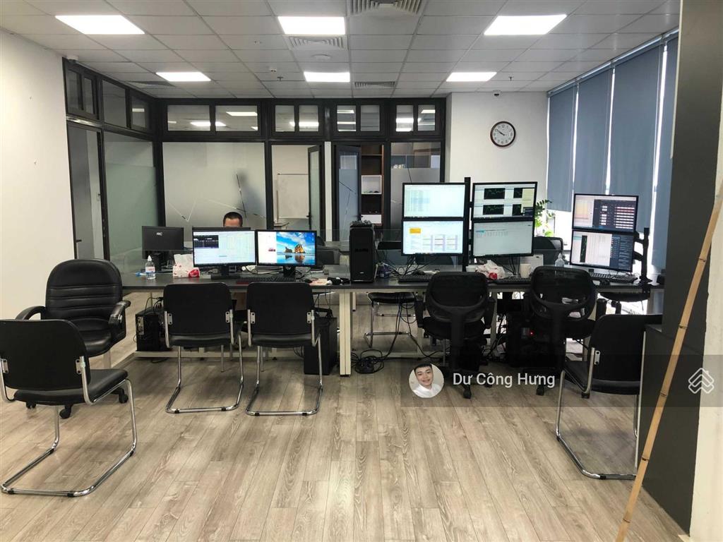 Cđt cho thuê sàn vp sẵn nội thất 90m2  1000m2 tại tòa golden palm 21 lê văn lương
