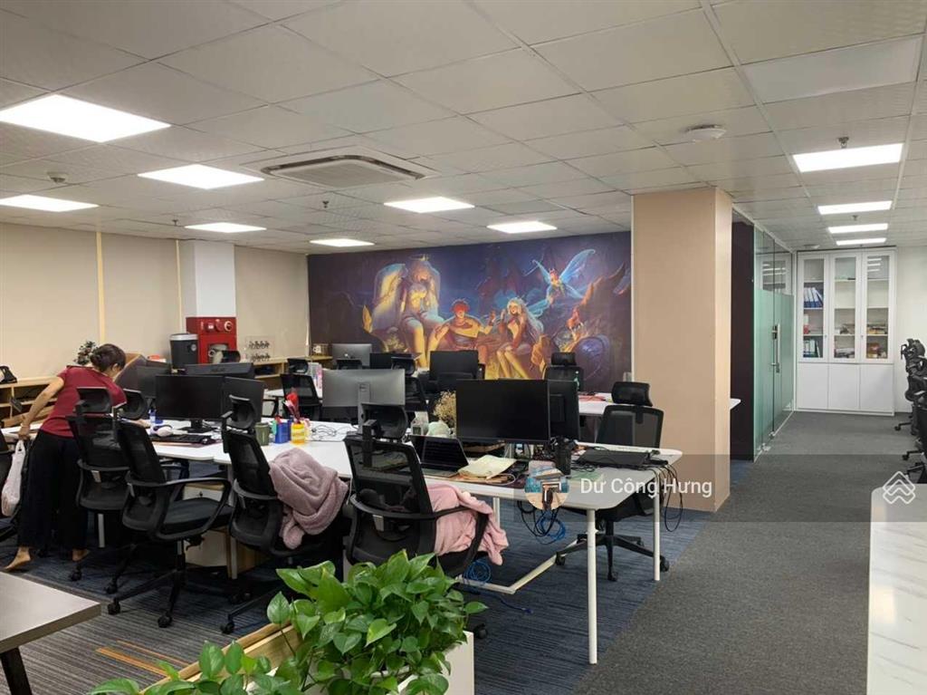 Chính chủ tòa 169 nguyễn ngọc vũ cho thuê văn phòng diện tích 500m2 có cắt từ 100m2 giá 200k/m2/th