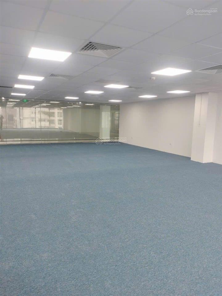 Cho thuê tòa nhà văn phòng võ chí công, diện tích 200m2.  0345 943 ***. giá 250 nghìn/m2/tháng