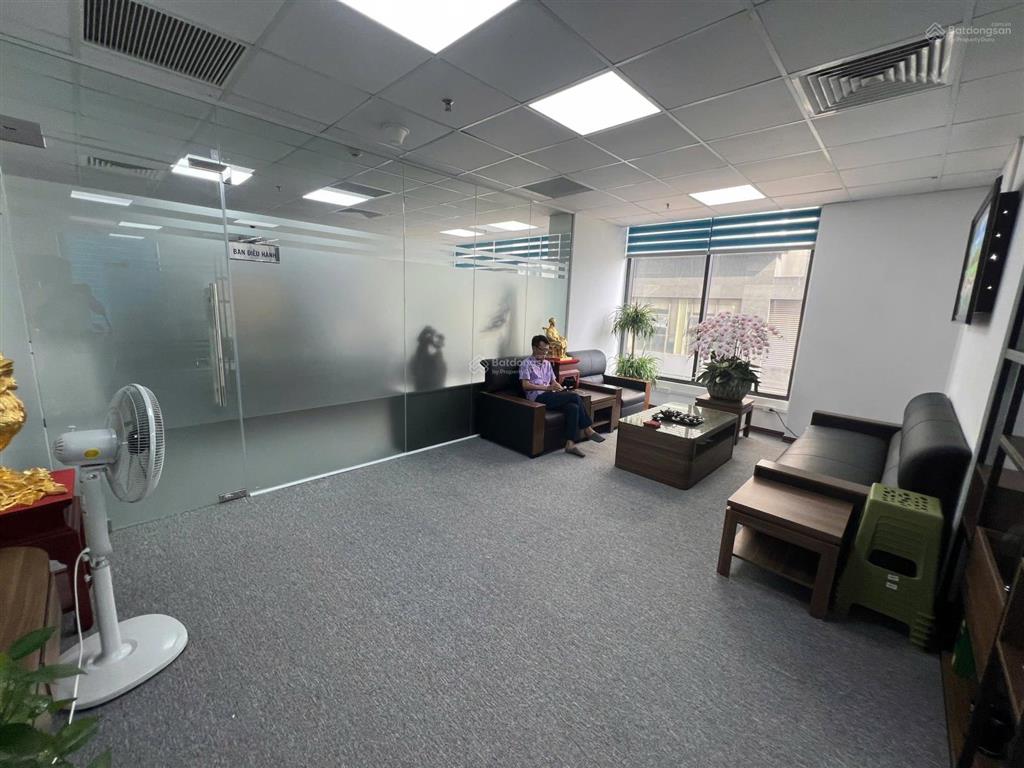 Bql cho thuê văn phòng tòa hòa bình green city 505 minh khai, dt 500m² có cắt.  0345 943 ***