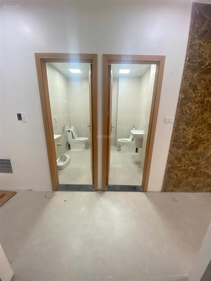 Công ty chúng tôi cho thuê tòa nhà văn phòng mặt phố dương khuê diện tích 150m2  200k/m2/th