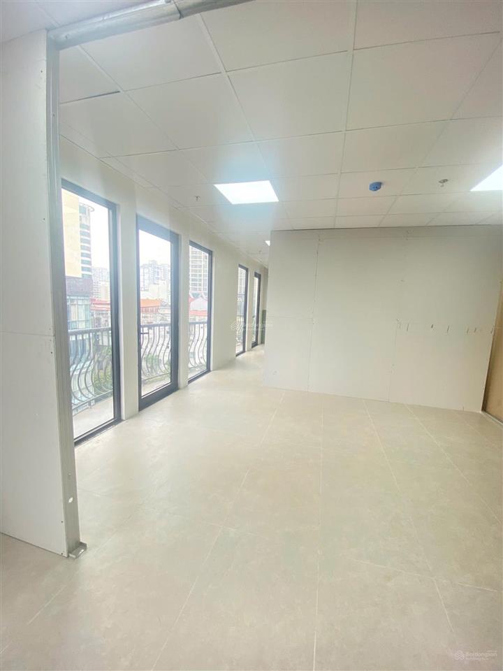 Công ty chúng tôi cho thuê tòa nhà văn phòng mặt phố dương khuê diện tích 150m2  200k/m2/th