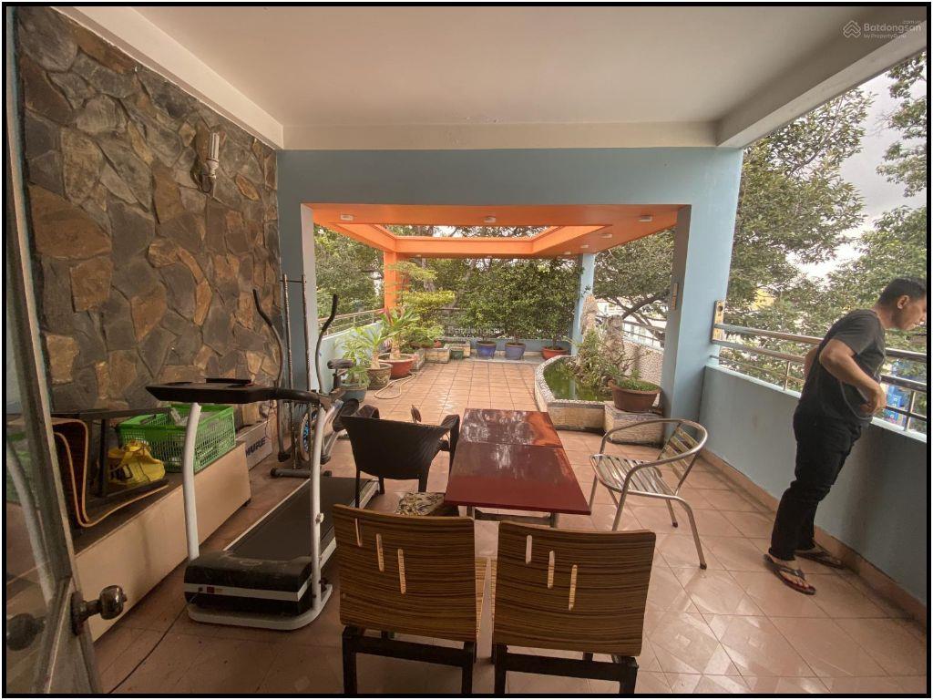 Nhà phố mặt tiền Ngô Gia Tự 4.2 x 17.2m 1 trệt 6 lầu thang máy Q10 TP.HCM