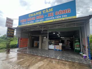 Cần sang nhượng cho thuê mặt bằng kinh doanh.
diện tích 200 m2 (10x20m)