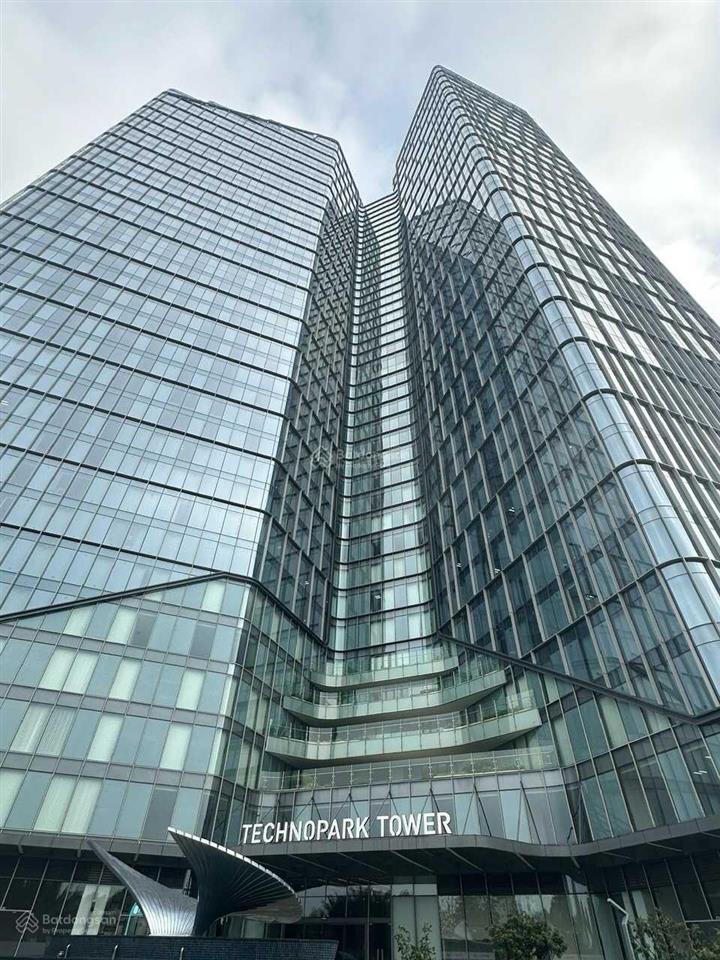 Cho thuê văn phòng vinhomes technopark gia lâm  hà nội dt 100m2