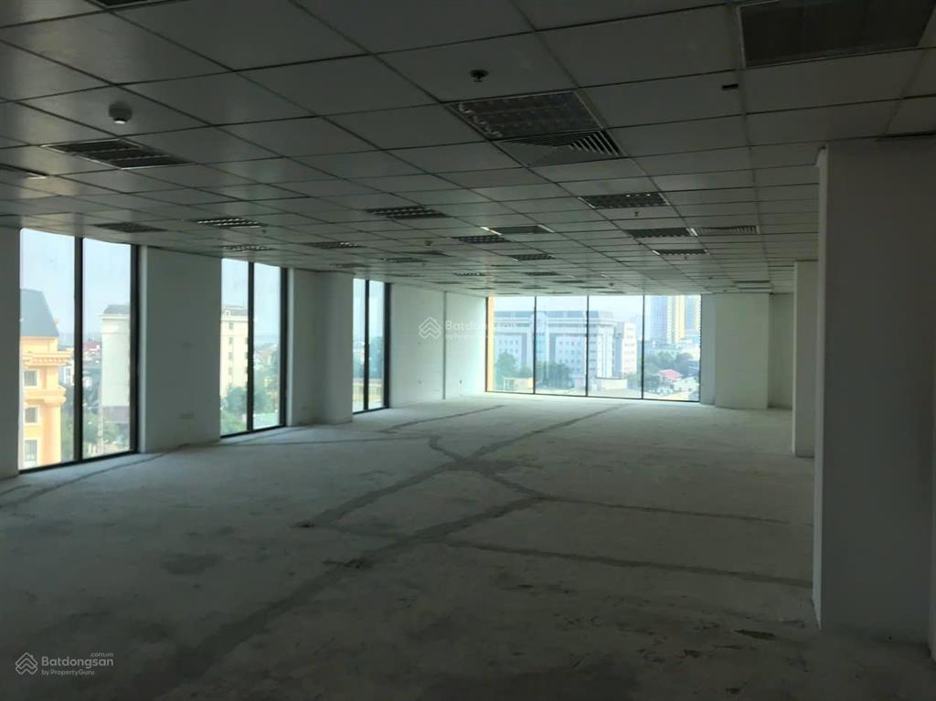 Bql cho thuê văn phòng tòa lucky building  81 trần thái tông. dt 300m2, giá thuê ưu đãi chỉ 250k