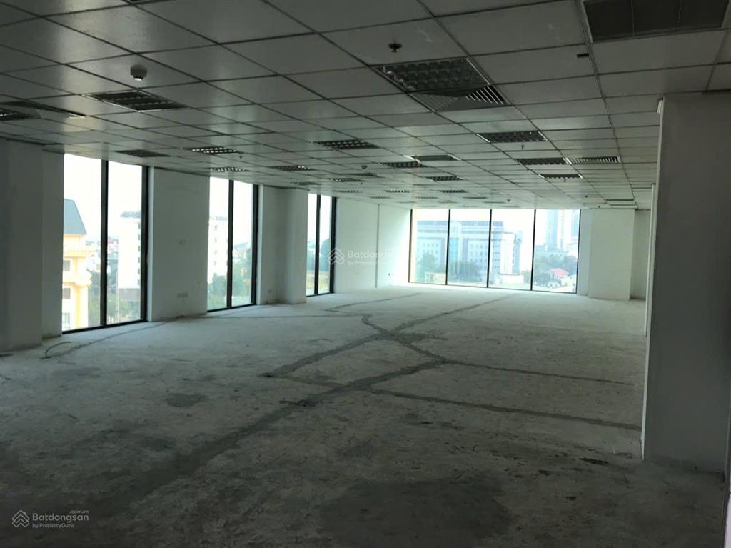Bql cho thuê văn phòng tòa lucky building  81 trần thái tông. dt 300m2, giá thuê ưu đãi chỉ 250k
