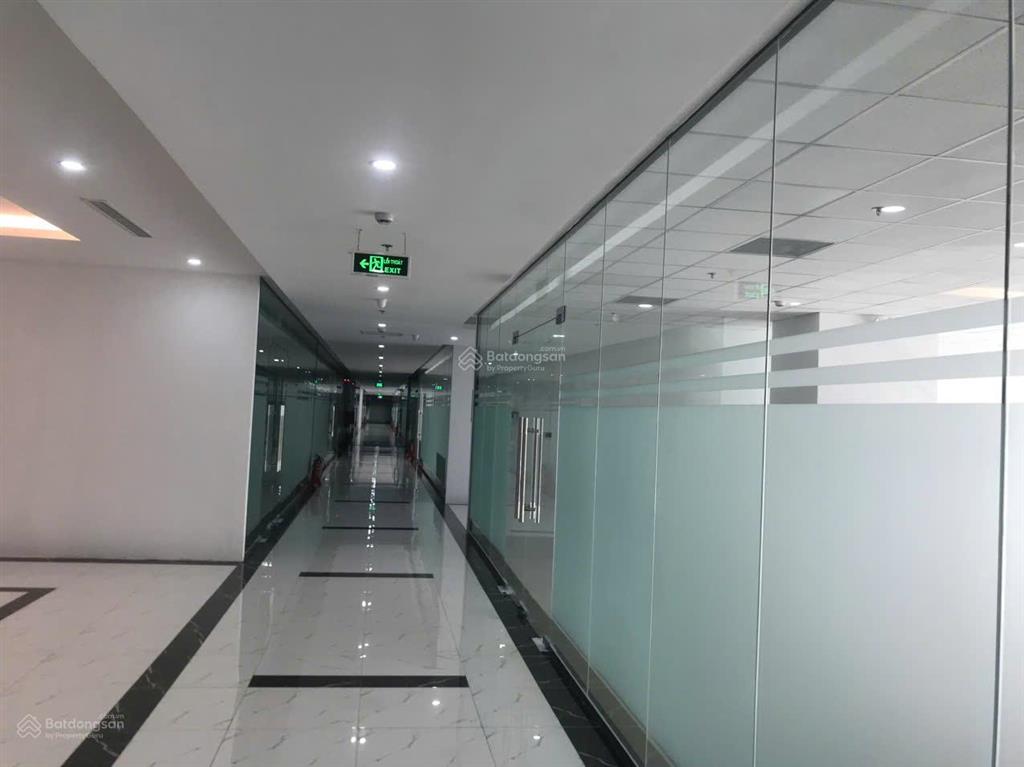 Bql cho thuê văn phòng tòa lucky building  81 trần thái tông. dt 300m2, giá thuê ưu đãi chỉ 250k