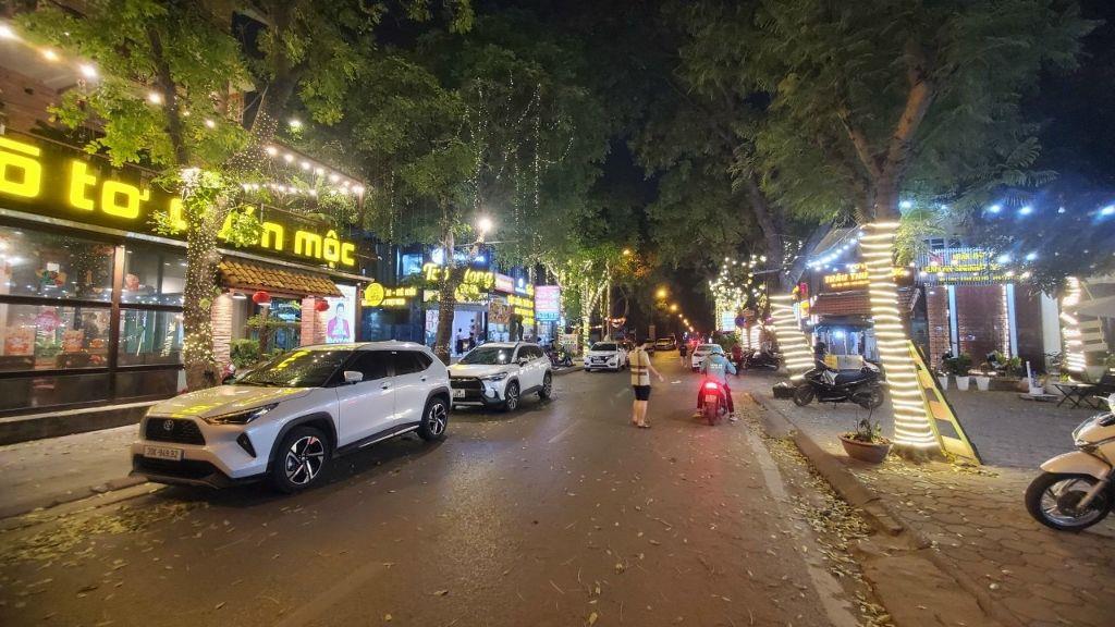 Bán lô đất 50m2 có nhà cấp 4 kinh doanh buôn bán sầm uất ngay mặt đường Lê Trọng Tấn Hà Đông giá rẻ