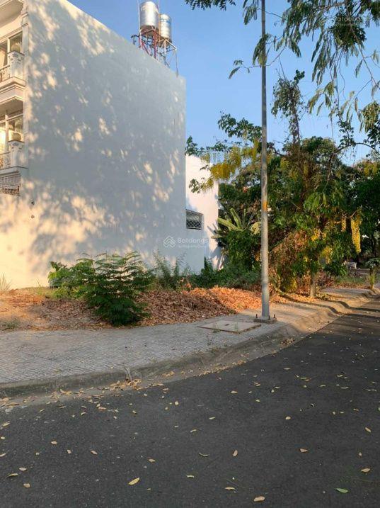 Chuyên dịch vụ ký gửi, bán nhanh các nền đất vị trí đẹp giá đầu tư tại KDC Hưng Phú Q9. LH: 0932.678.222