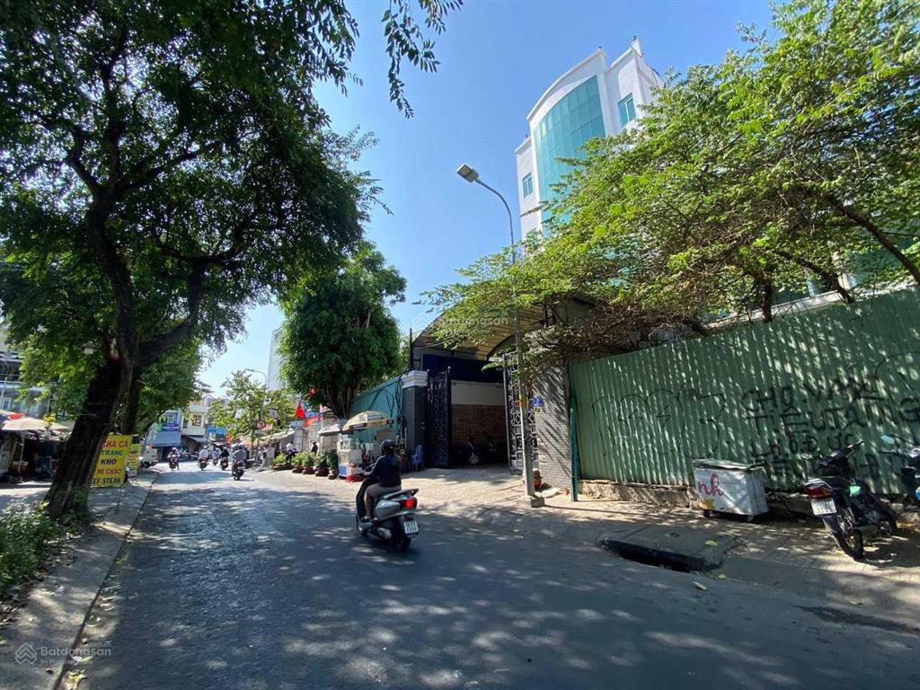 145 tỷ  mặt tiền 11 bis huỳnh tịnh của  ngang 13.6m / công nhận 399.3m2 / cấp phép xây 10 tầng