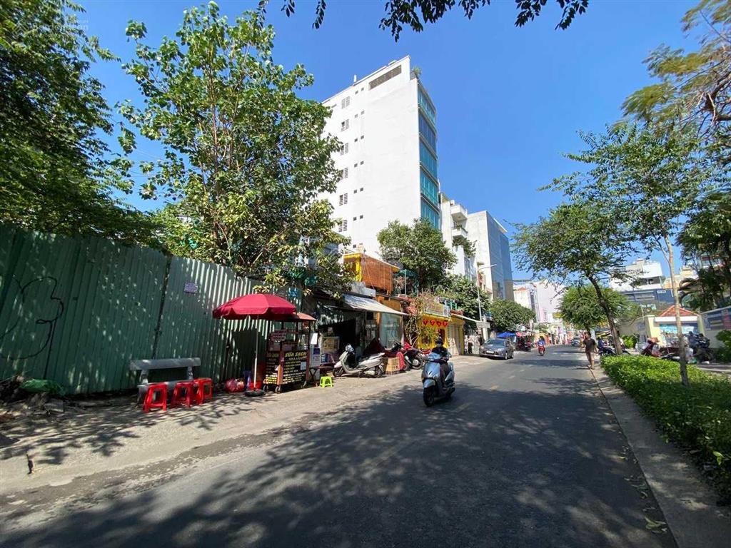 145 tỷ  mặt tiền 11 bis huỳnh tịnh của  ngang 13.6m / công nhận 399.3m2 / cấp phép xây 10 tầng