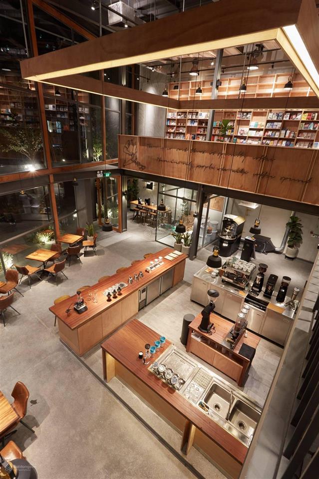 139 tỷ  mt nguyễn cư trinh q. 1  25x21m / 315m2  4 tầng  " thương hiệu " thuê 250 triệu/ tháng