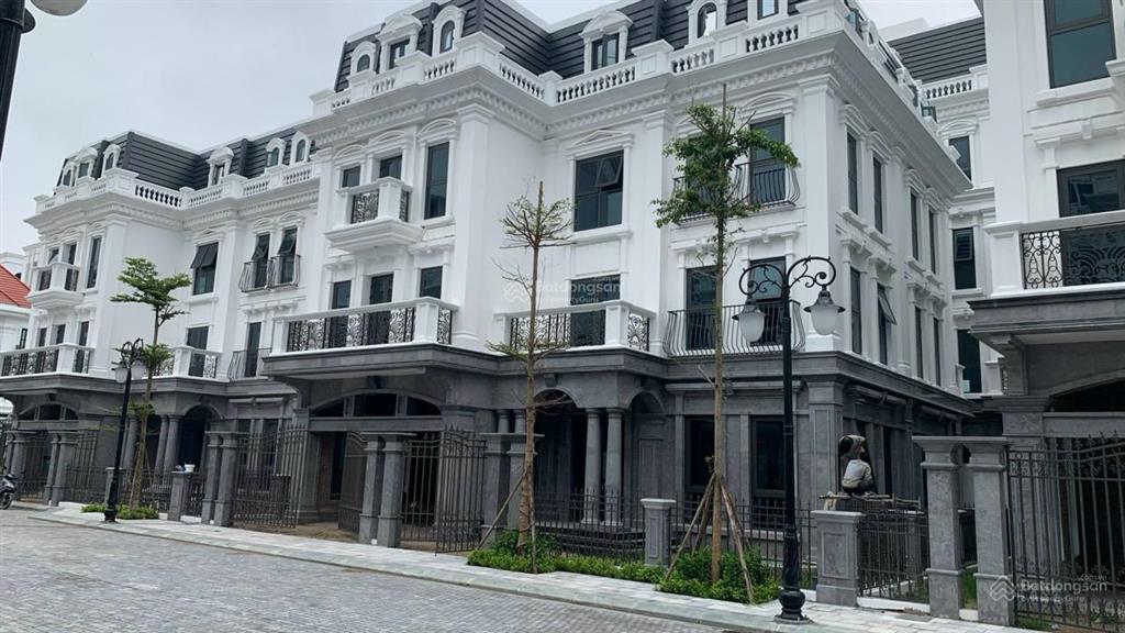 Bán căn biệt thự đơn lập sunshine capital tây thăng long  sổ đỏ 315m2 giá rẻ nhất khu vực