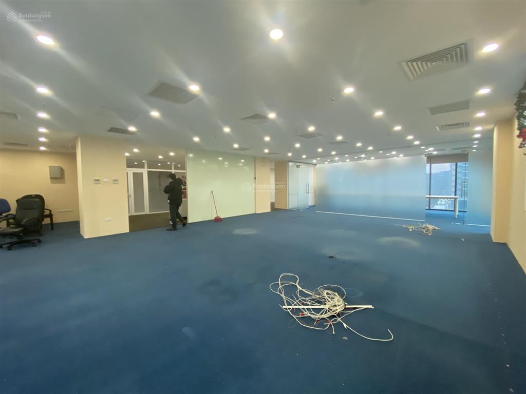 Chính chủ cho thuê sàn thương mại khu nhà ở 90 nguyễn tuân, thanh xuân, hn dt 640m2