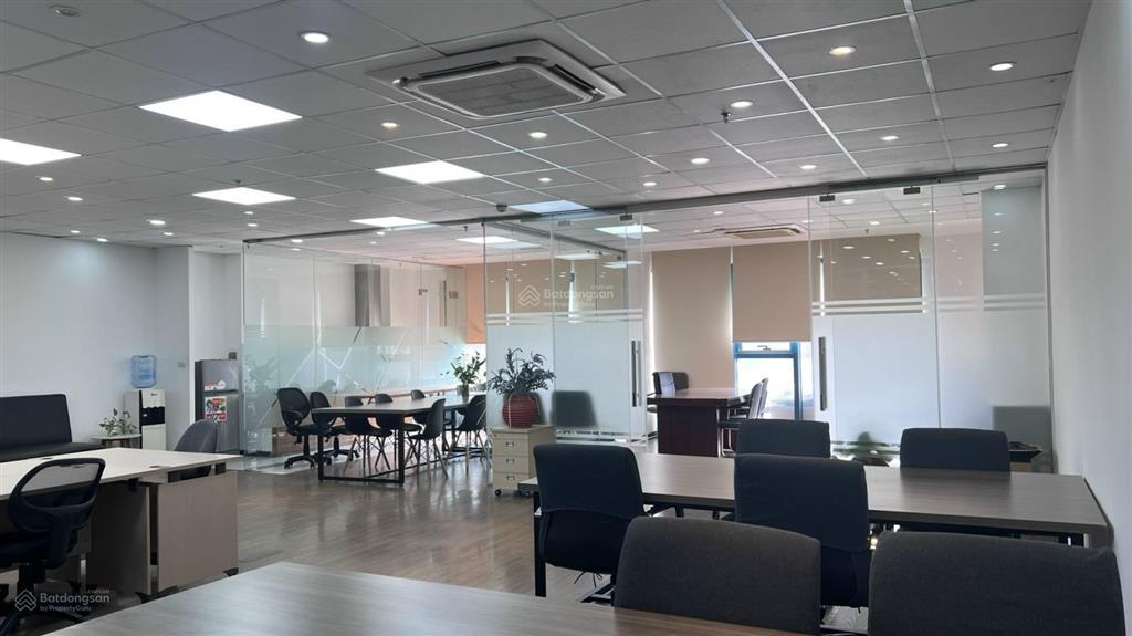 Cho thuê văn phòng tại đường lê văn lương, quận thanh xuân, hà nội, với diện tích 120m2