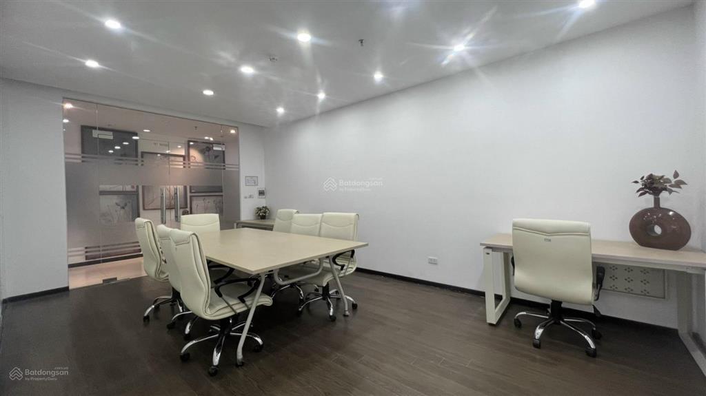 Cho thuê văn phòng tại đường lê văn lương, quận thanh xuân, hà nội, với diện tích 120m2