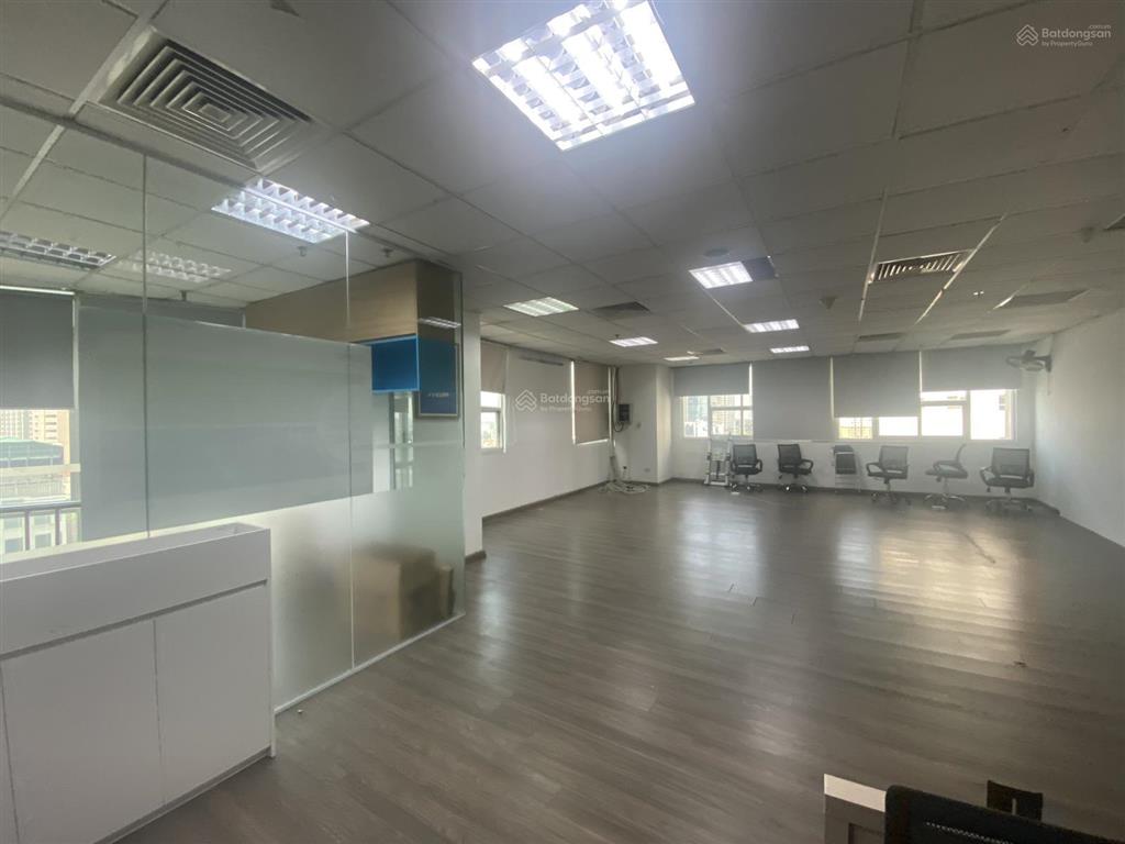 Cho thuê văn phòng tại đường lê văn lương, quận thanh xuân, hà nội, với diện tích 120m2