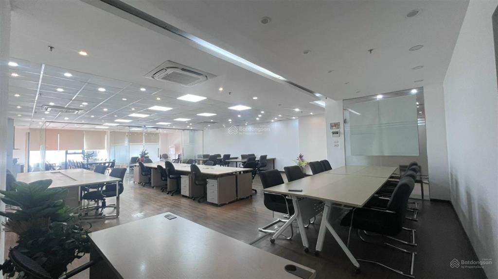 Cho thuê văn phòng tại đường lê văn lương, quận thanh xuân, hà nội, với diện tích 120m2