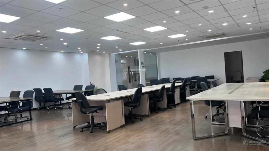 Cho thuê văn phòng tại đường lê văn lương, quận thanh xuân, hà nội, với diện tích 120m2