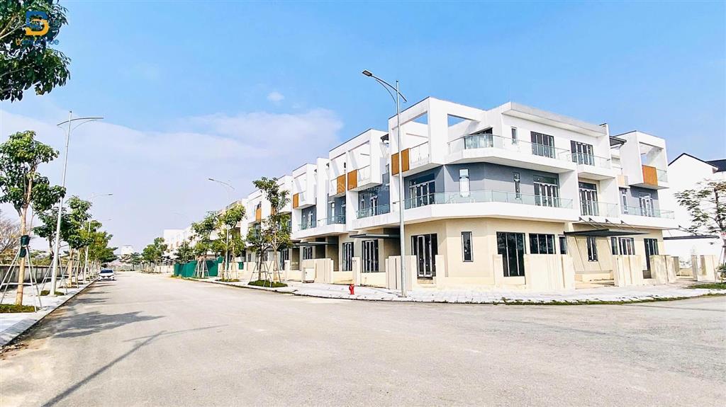 Nhà 03 tầng đường hoàng quốc việt, gần aeon mall huế  giá chỉ 1tỷ8(30%/căn)