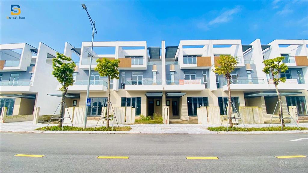 Nhà 03 tầng đường hoàng quốc việt, gần aeon mall huế  giá chỉ 1tỷ8(30%/căn)