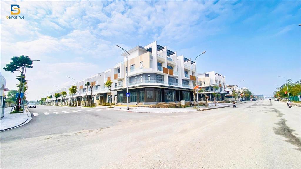 Nhà 03 tầng đường hoàng quốc việt, gần aeon mall huế  giá chỉ 1tỷ8(30%/căn)