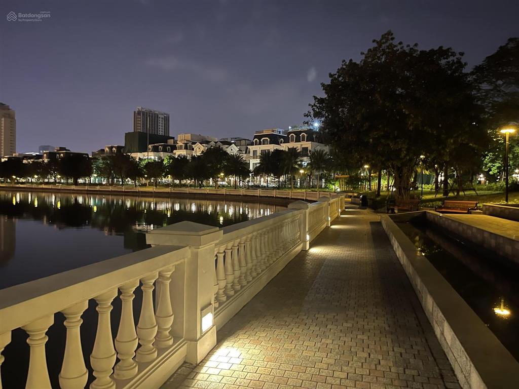 Chủ nhà chuyển đổi cần bán gấp biệt thự, liền kề vinhomes green bay mễ trì giá tốt 0941 729 ***