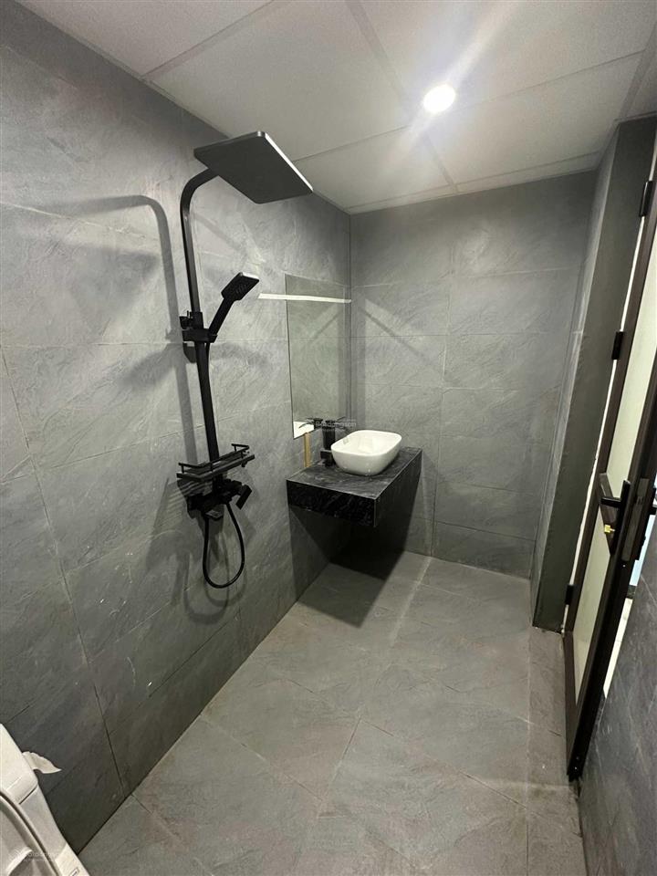 Cho thuê căn hộ ccmn đầy đủ tiện ích, xây mới, pccc, tự do time, có chỗ để xe máy, mặt đường lớn 8m