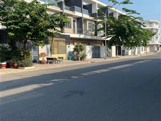 Bán nhà liên kế phường bửu long( đường e3)