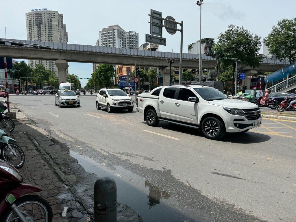 Mặt phố Quang Trung 50m 5t mt3,5m Kinh doanh sầm uất bất chấp , vỉa hè rộng, đầu tư