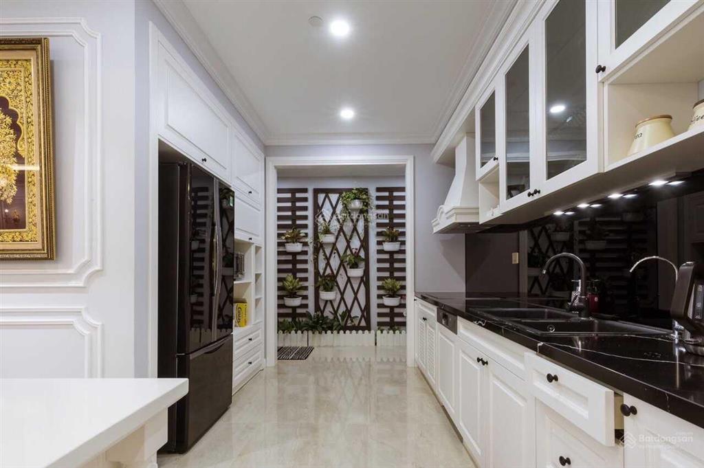 Cho thuê căn hộ 2pn view hồ tây tại d'. le roi soleil  59 xuân diệu ( 0349 511 ***)