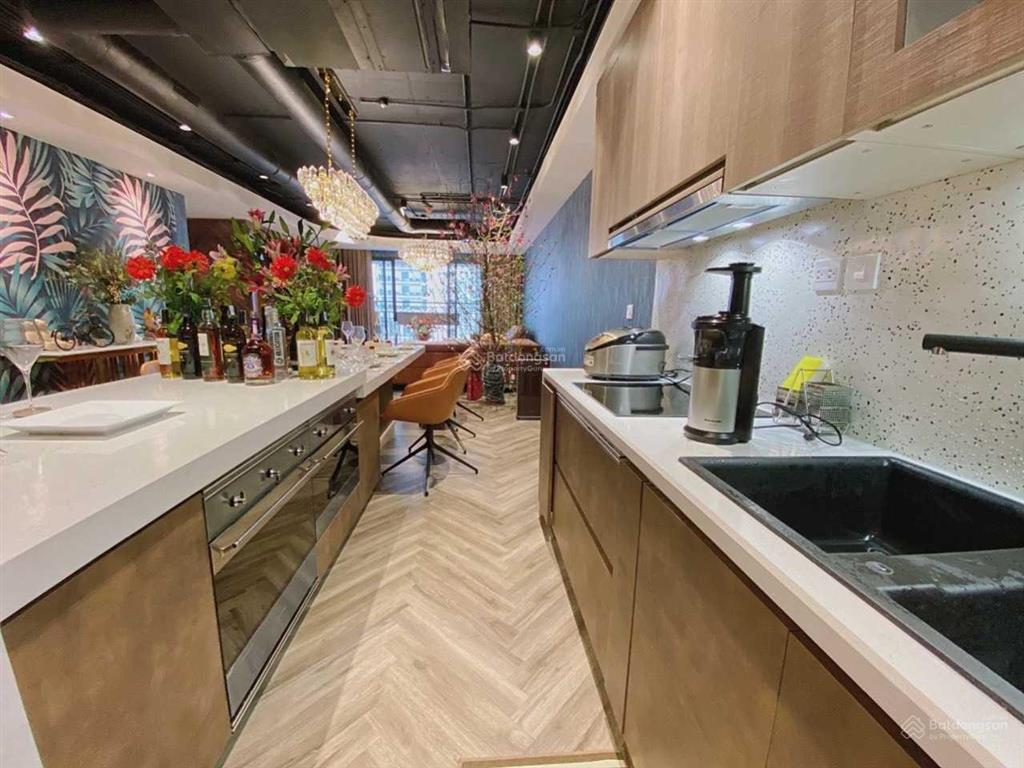 Cho thuê căn 3pn diện tích 234m2 view hồ tây tại d’. le roi soleil  59 xuân diệu ( 0349 511 ***)