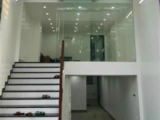 Bán căn nhà 5 tầng có thang máy mặt đường Lạc Long Quân, TP HD, 81m2, mt 4.5m, 8 phòng