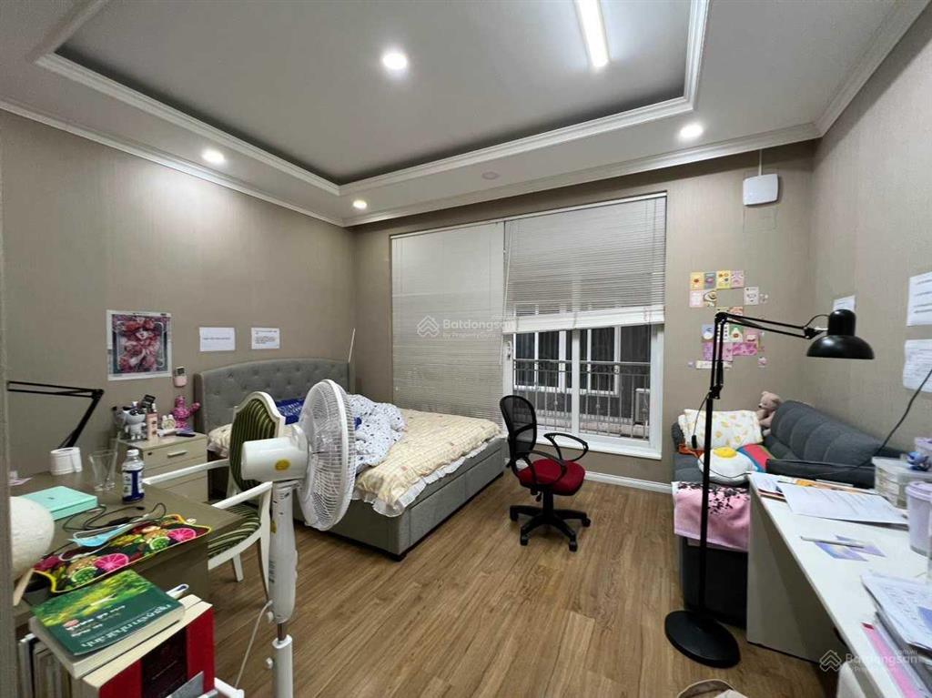 Bán nhà hầm, 3 lầu, diện tích 5x20m, giá 24 tỷ, kdc him lam, phường tân hưng, quận 7