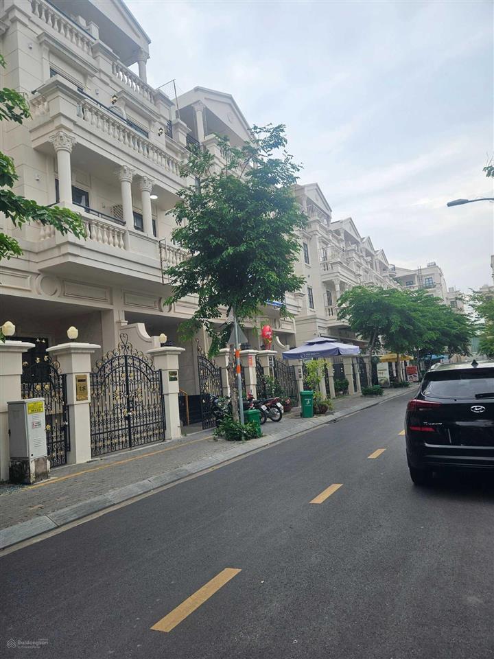 Gấp bán, giảm về 21,5 tỷ  nhà phố 5m x 20m, 1 hầm + 4 có thang máy, cityland park hills gò vấp